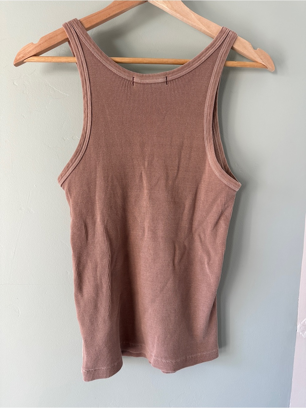 AMO Neutral Brown Ribbed Layering Tank - Picture 4 of 4